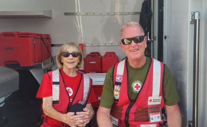 Volunteers Lynn and Chris