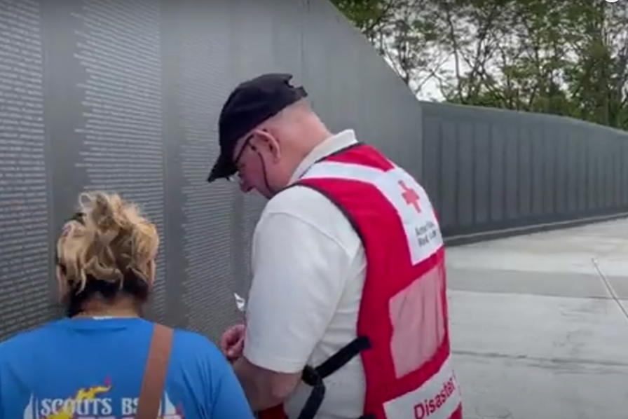 Red Cross volunteers helping at the Vietnam Memorial Wall