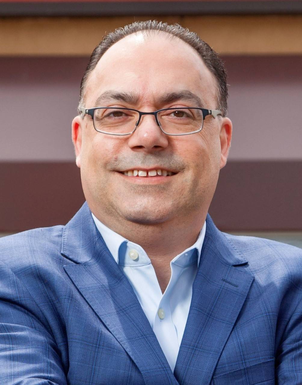 Benny Omid headshot