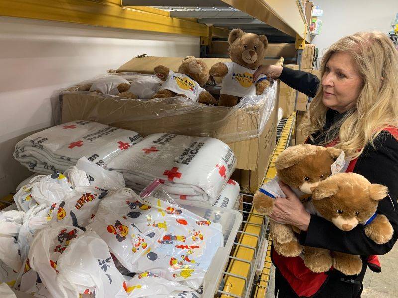 Jane-Schumacher-volunteering - 1
